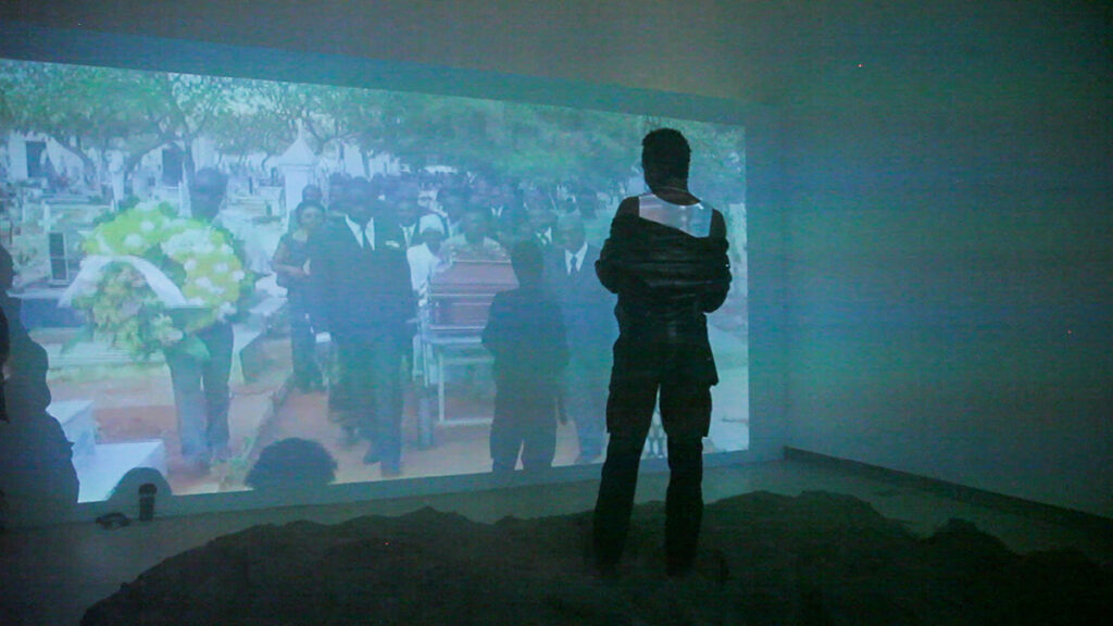Marvin Luvualu Antonio, Death is a Tunnel (1)
